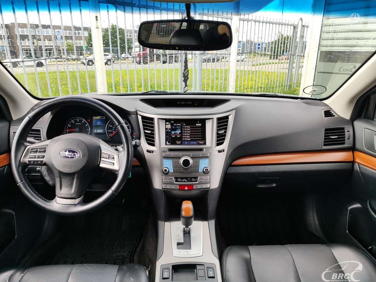 Subaru Outback, 3.6 l., off-road / crossover