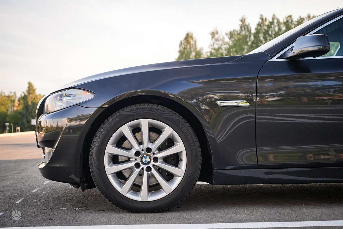 BMW 530, 3.0 l., wagon