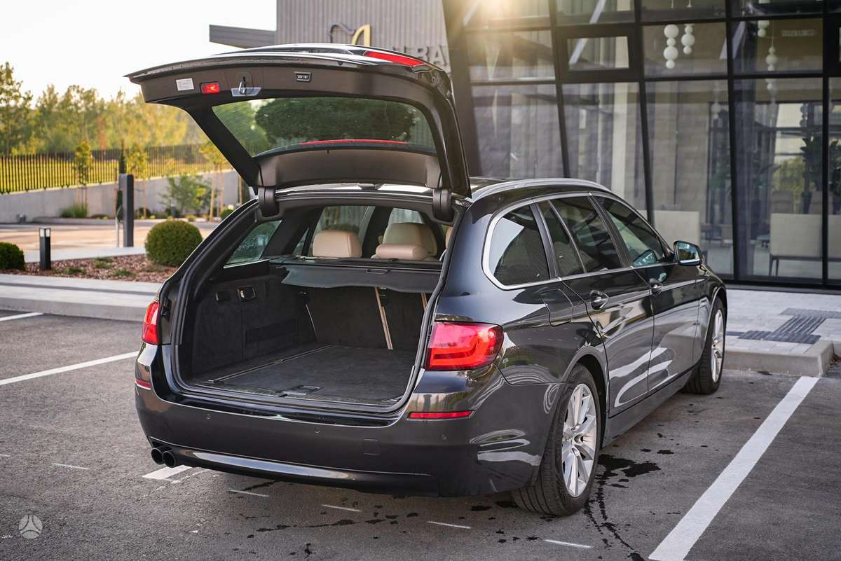 BMW 530, 3.0 l., wagon