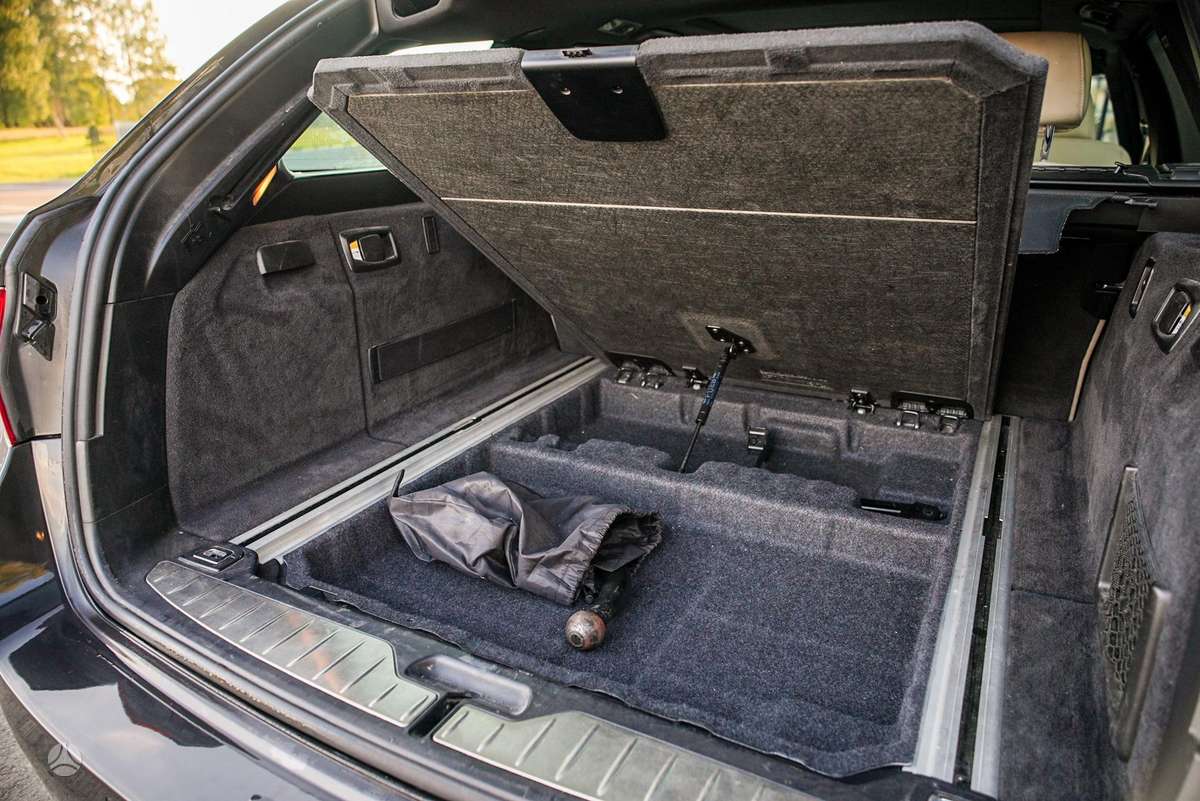 BMW 530, 3.0 l., wagon