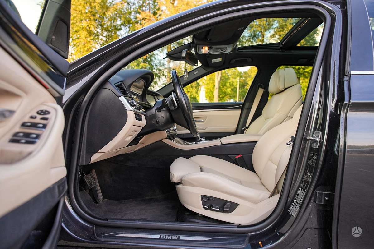 BMW 530, 3.0 l., wagon