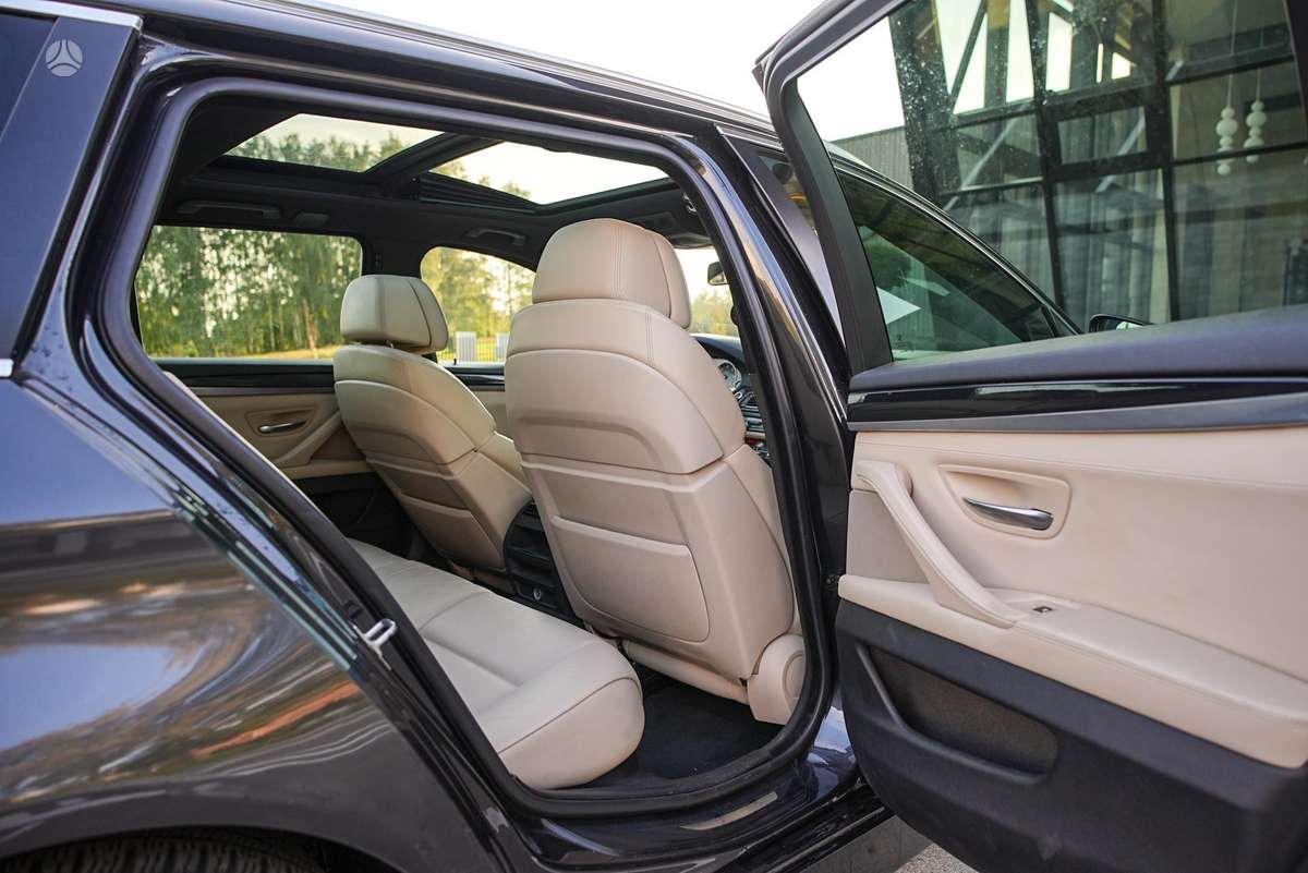 BMW 530, 3.0 l., wagon