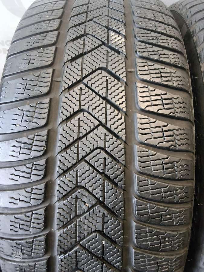 Pirelli Scorpion, winter 275/45 R20