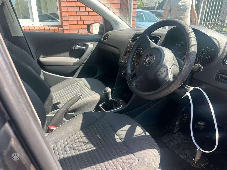 Volkswagen Polo dalimis