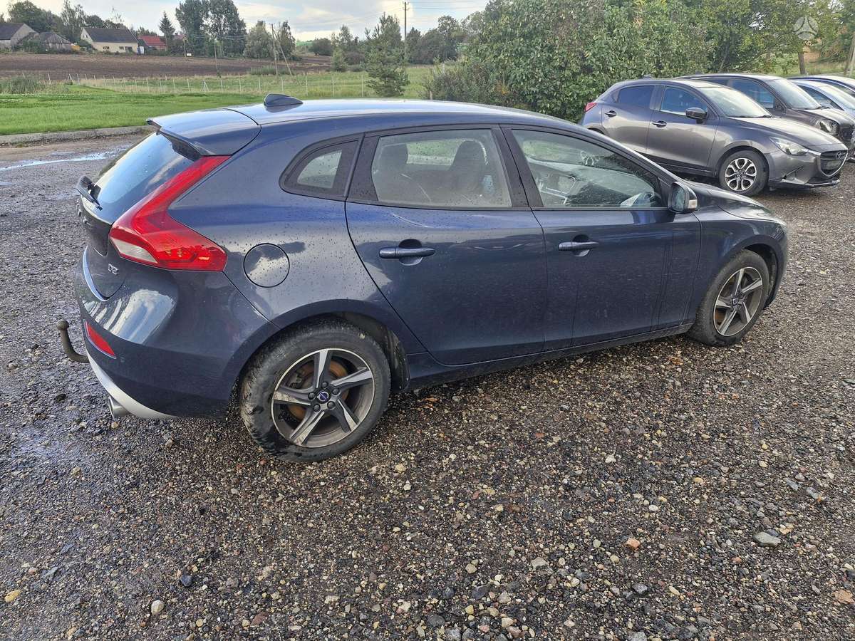 Volvo V40, 2.0 l., Хэтчбек