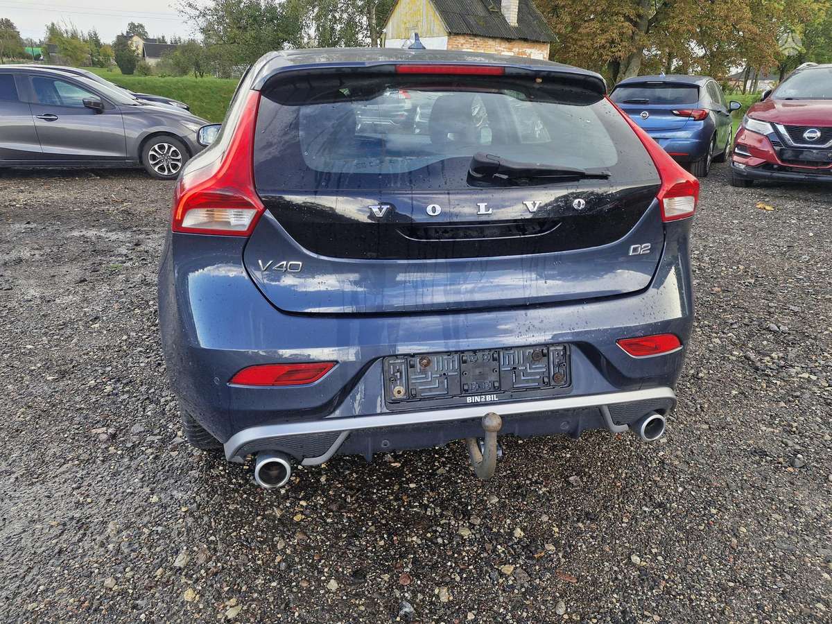 Volvo V40, 2.0 l., hatchback
