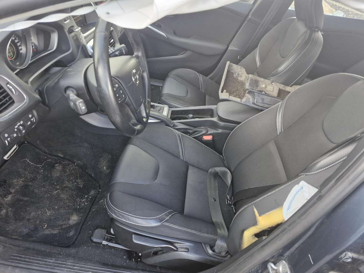Volvo V40, 2.0 l., Хэтчбек