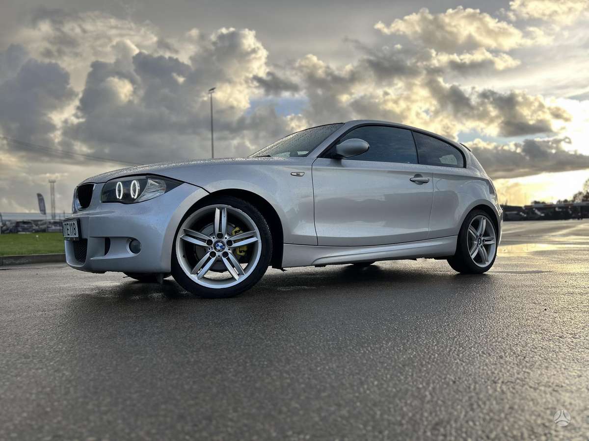 BMW 118, 2.0 l., Хэтчбек