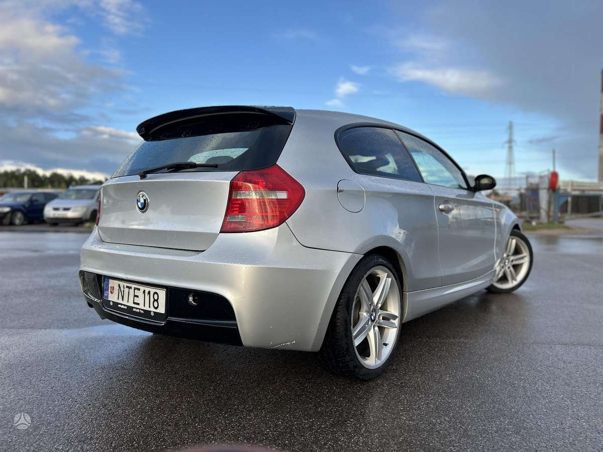 BMW 118, 2.0 l., Хэтчбек