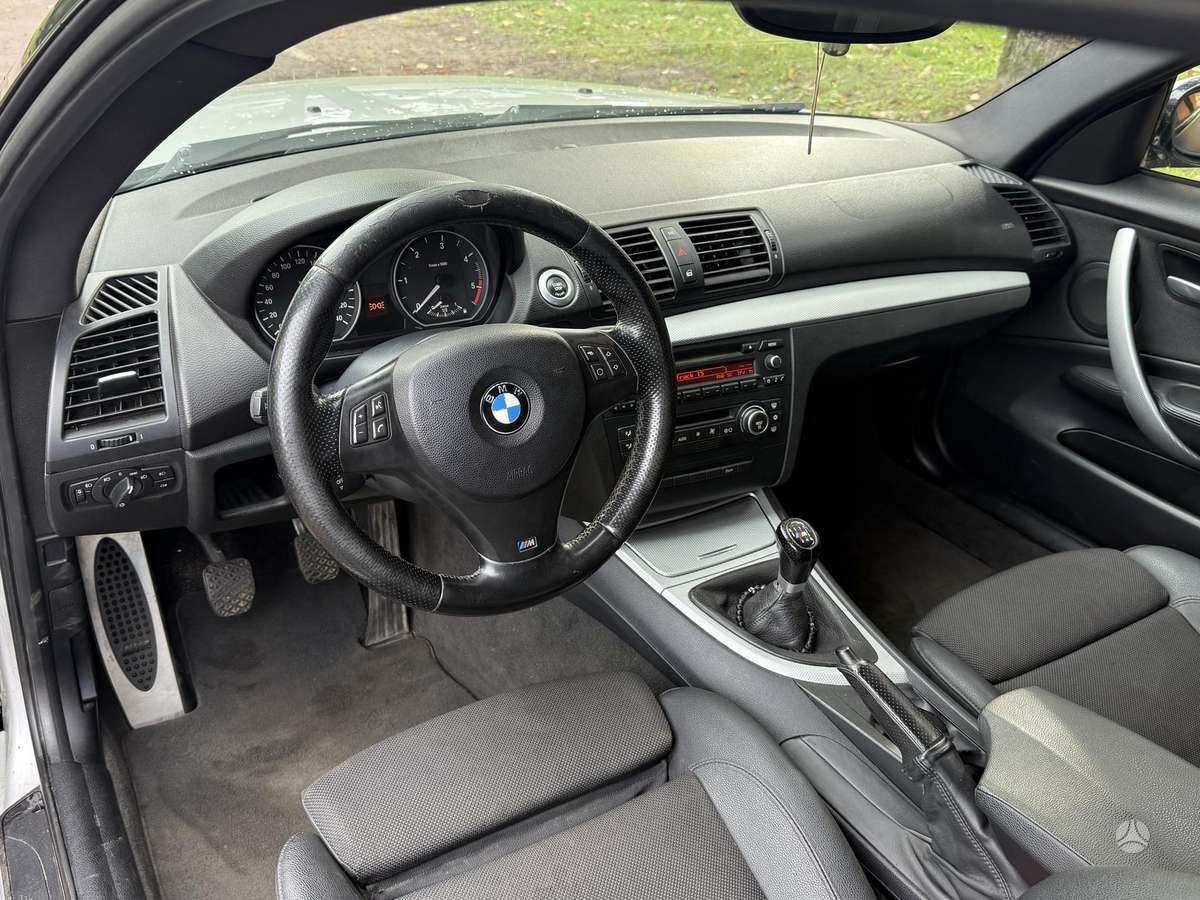 BMW 118, 2.0 l., Хэтчбек