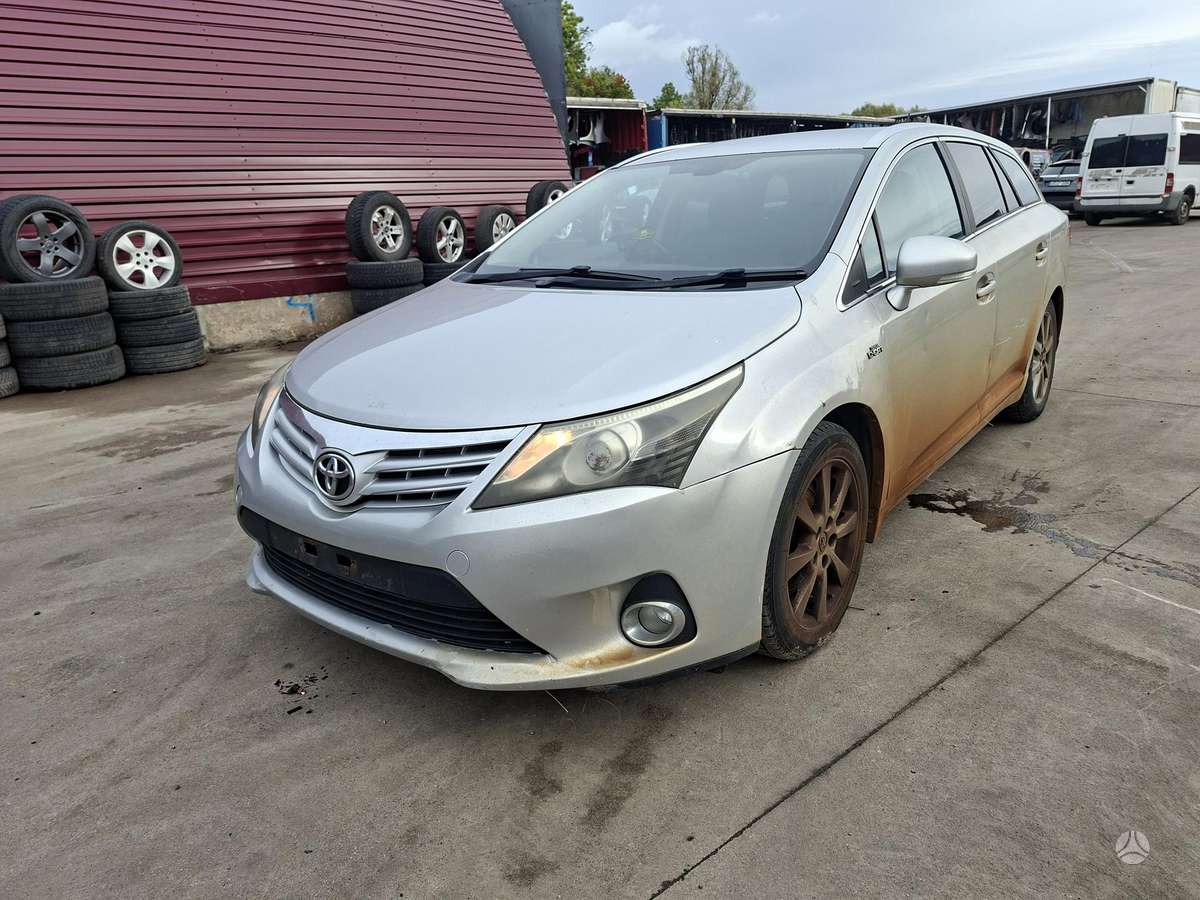 Toyota Avensis по частям