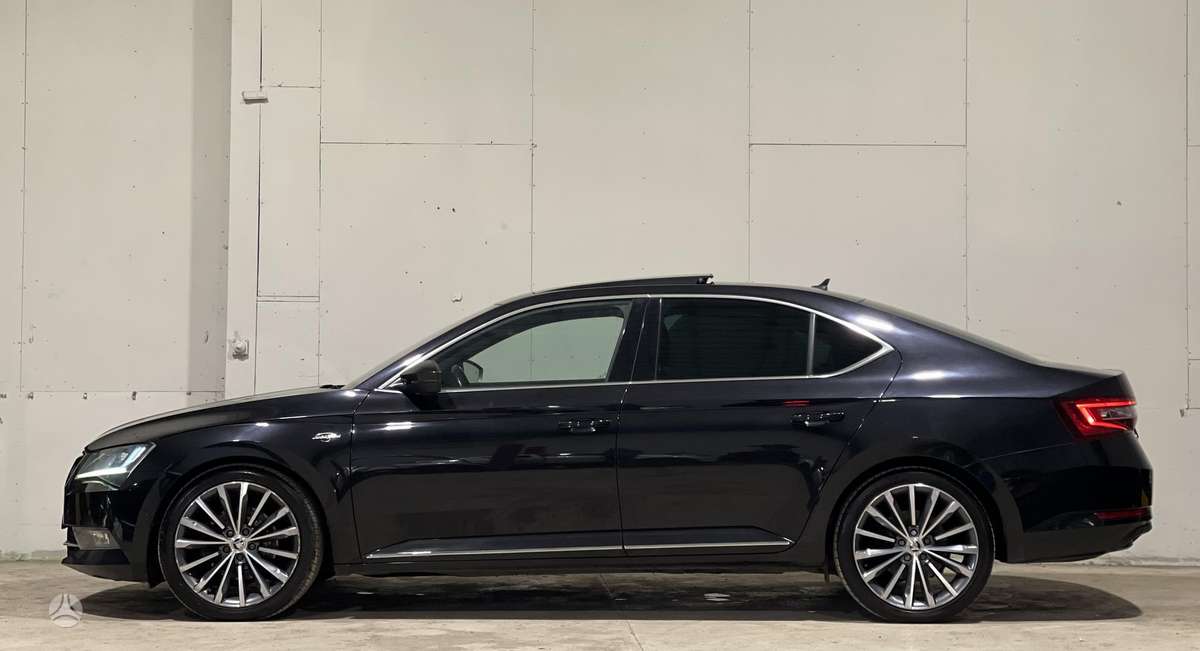 Skoda Superb, 2.0 l., Седан