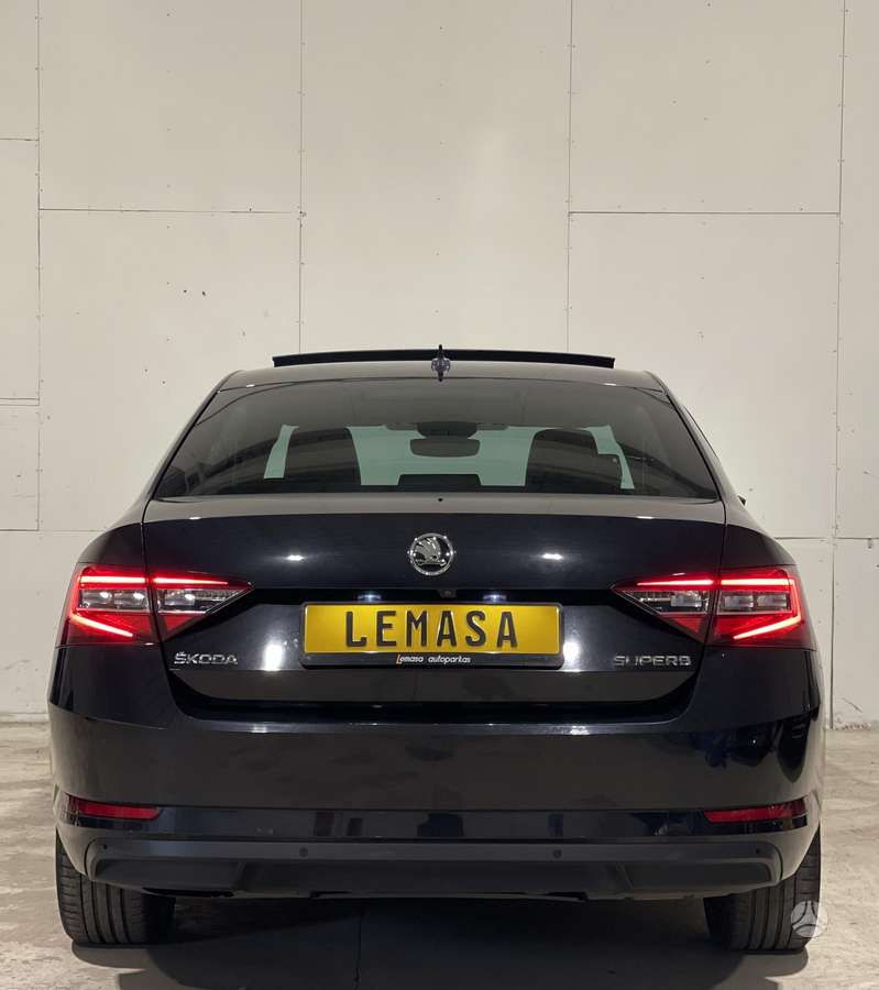 Skoda Superb, 2.0 l., Седан