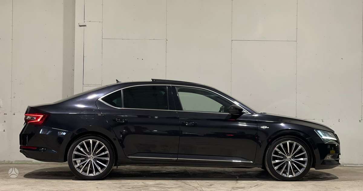 Skoda Superb, 2.0 l., Седан