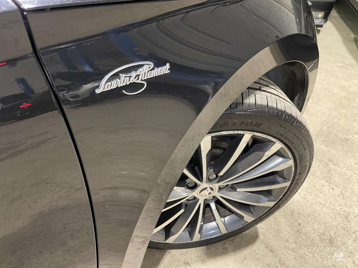 Skoda Superb, 2.0 l., Седан