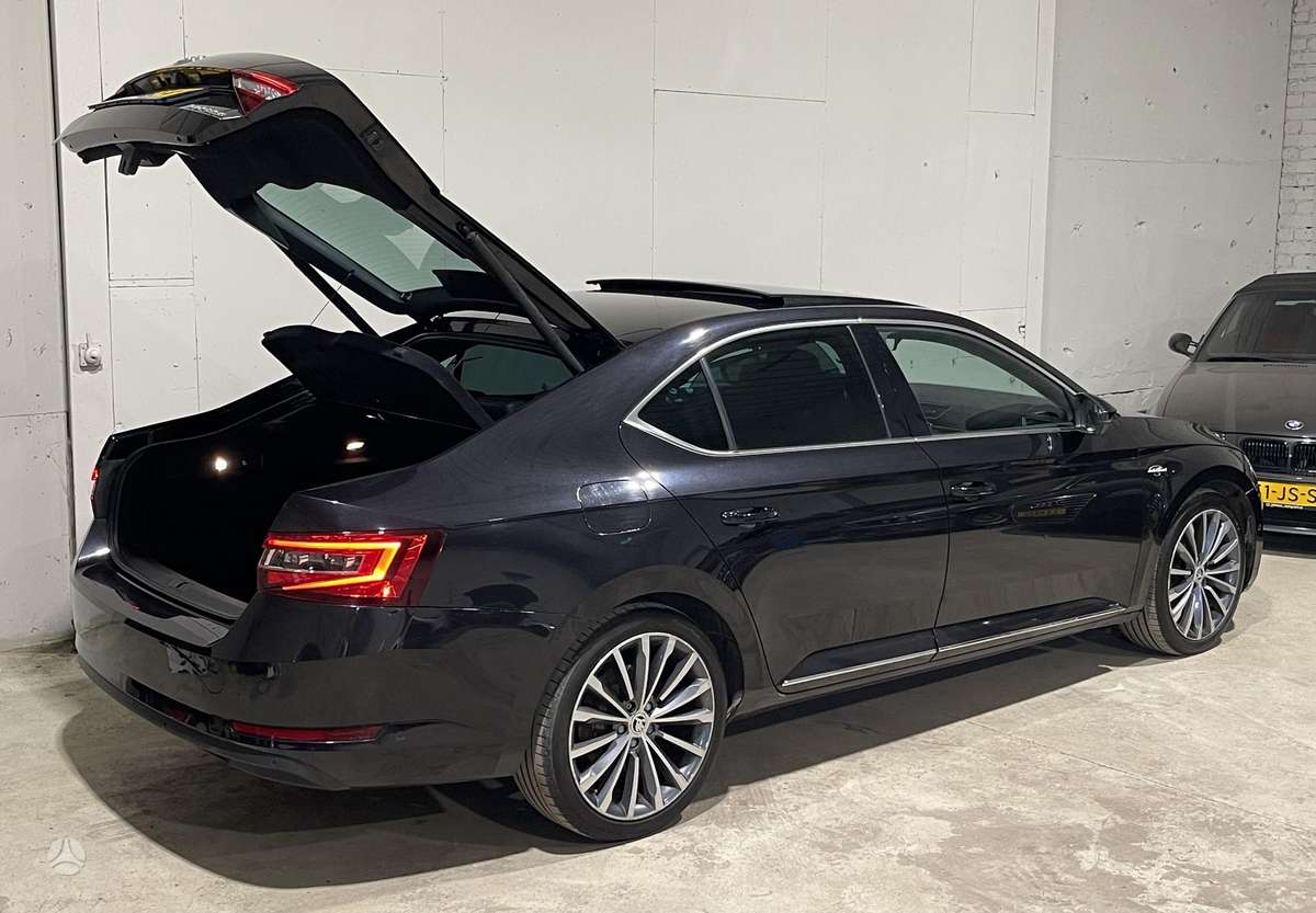 Skoda Superb, 2.0 l., Седан