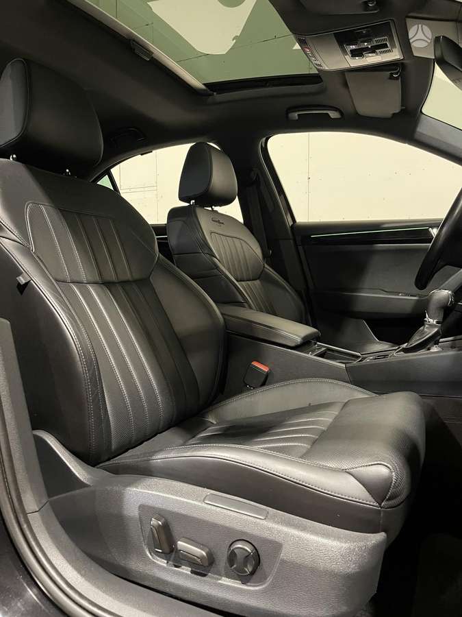 Skoda Superb, 2.0 l., Седан