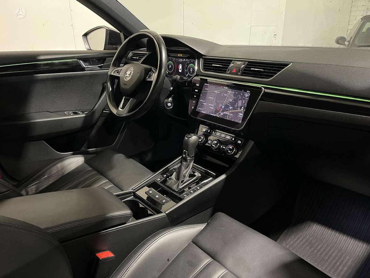 Skoda Superb, 2.0 l., Седан