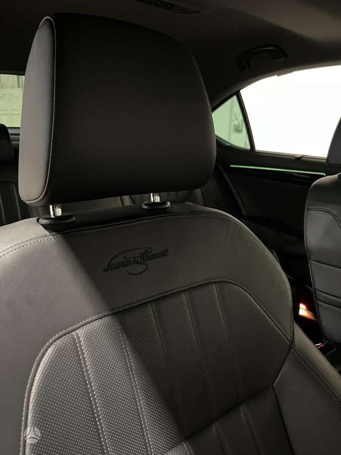 Skoda Superb, 2.0 l., Седан