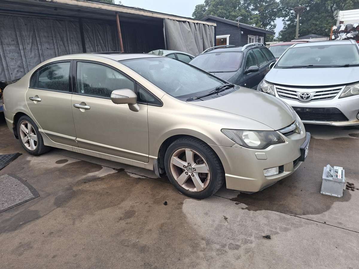 Honda Civic по частям