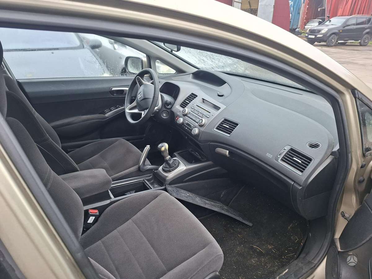 Honda Civic dalimis
