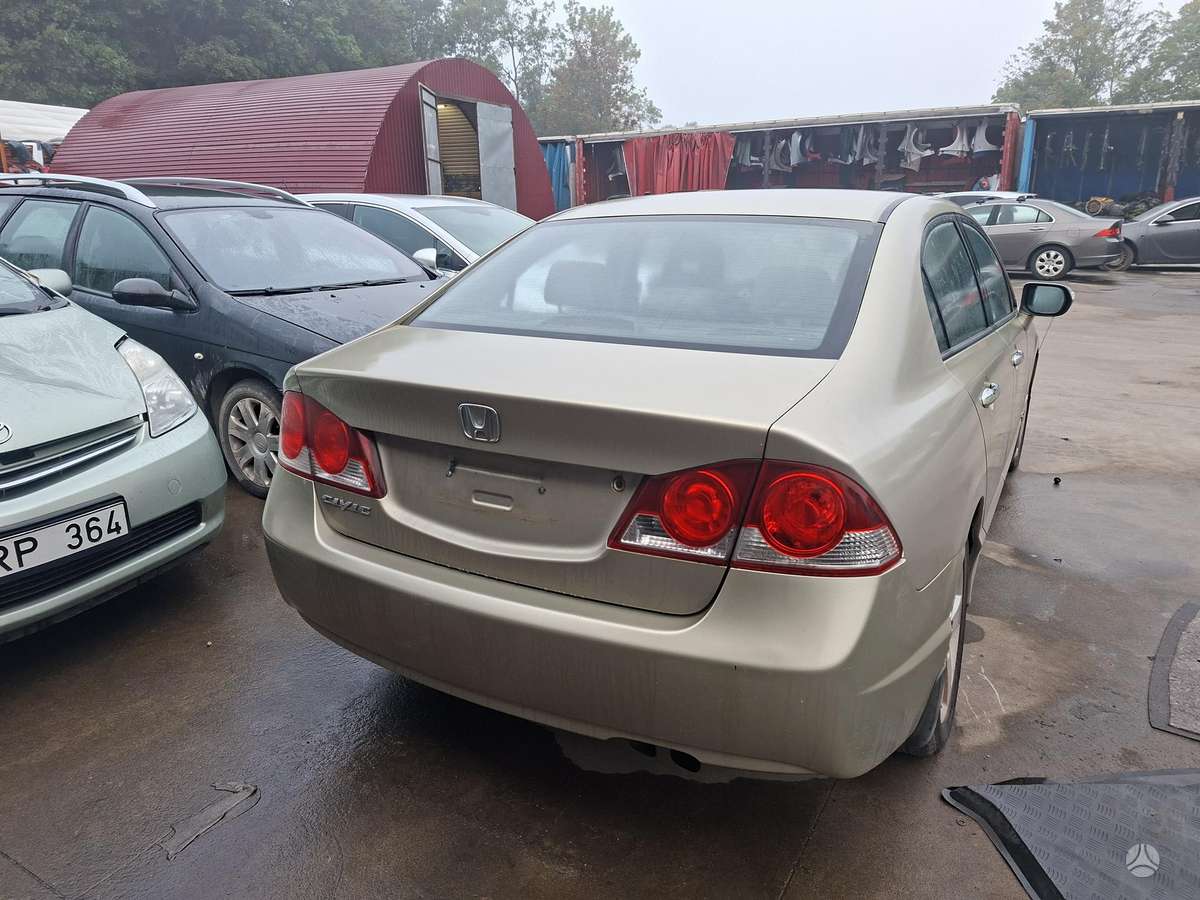 Honda Civic dalimis