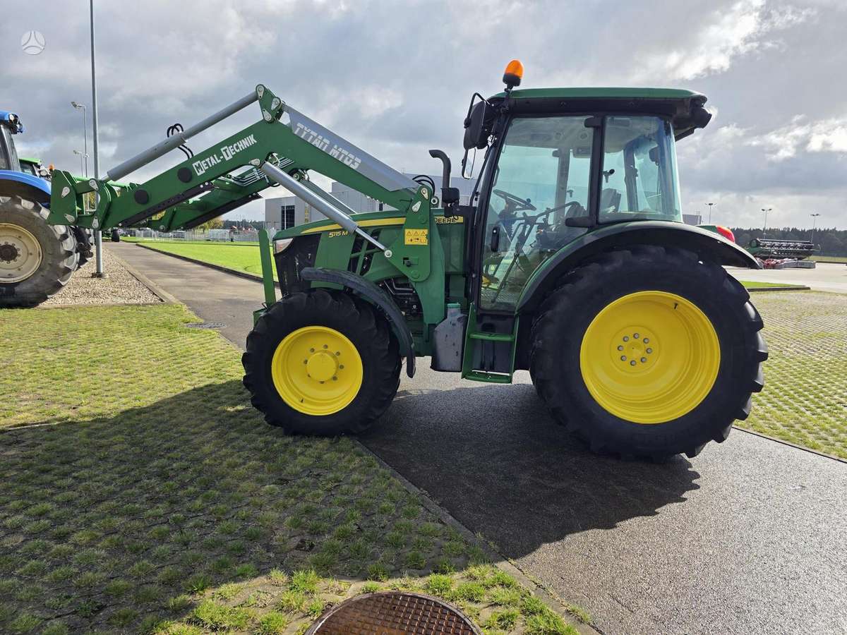 John Deere 5115M, traktoriai