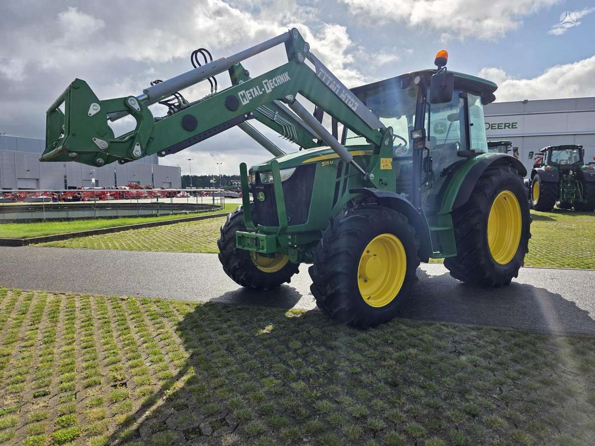 John Deere 5115M, tractors