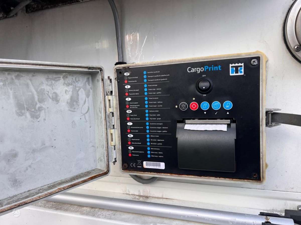 Schmitz SKO 27, šaldytuvai