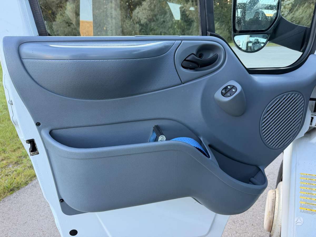 Ford Transit, autovežiai