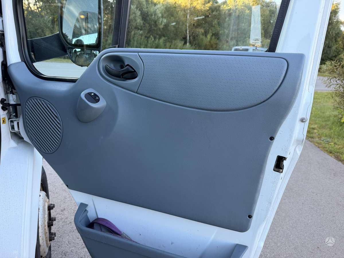 Ford Transit, autovežiai