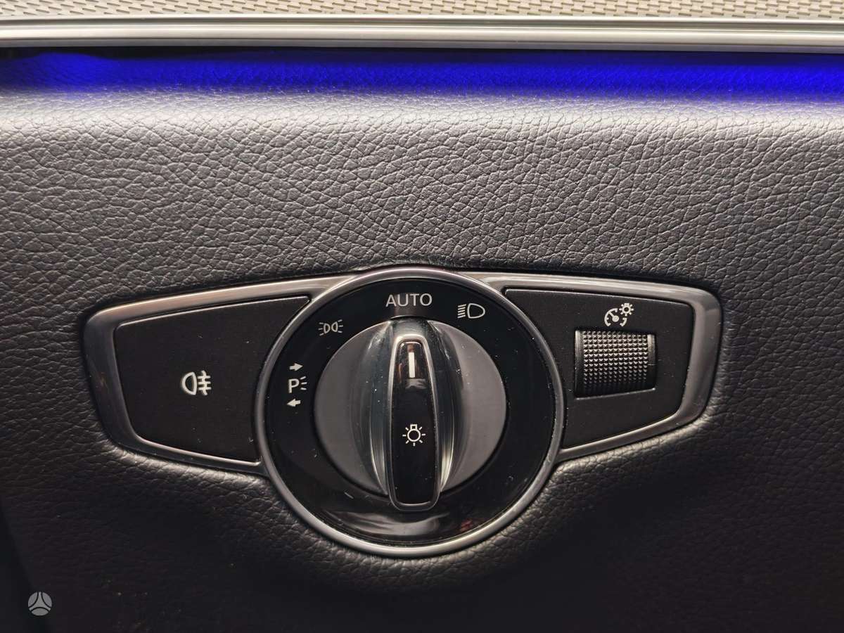Mercedes-Benz E220, 2.0 l., Седан