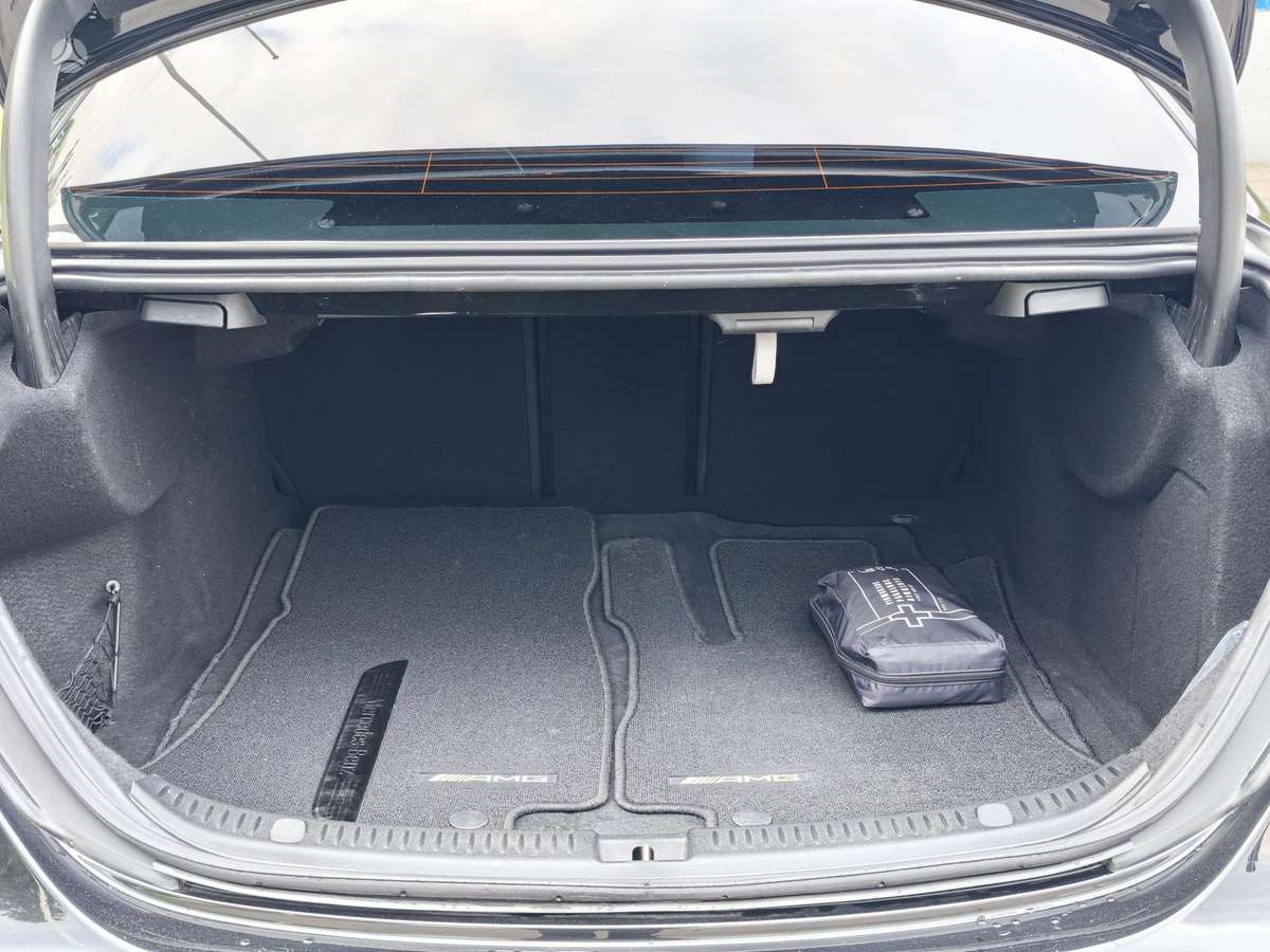 Mercedes-Benz E220, 2.0 l., Седан