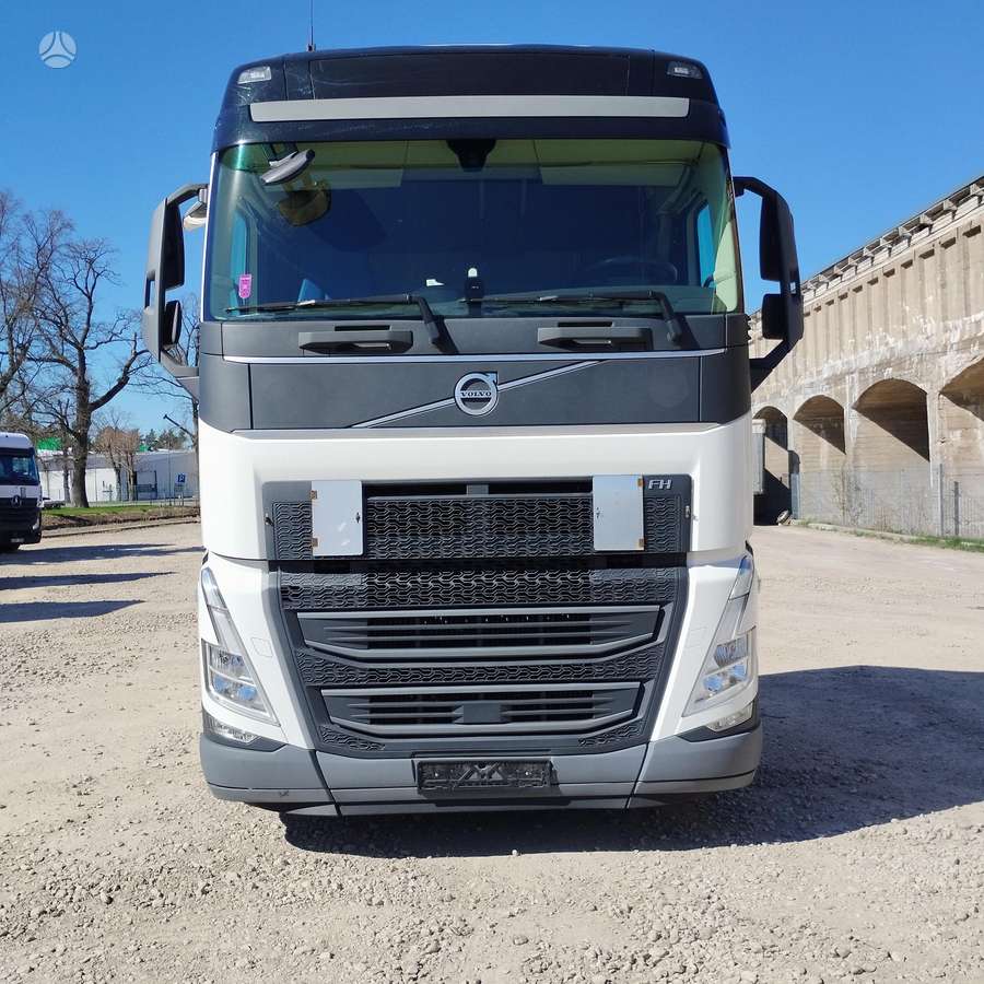 Volvo FH 460 Globetrotter i-Save, double sleeper