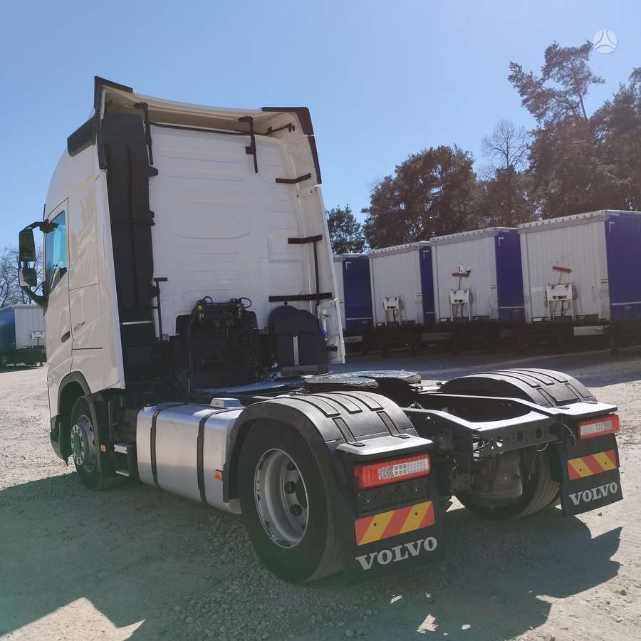 Volvo FH 460 Globetrotter i-Save, double sleeper