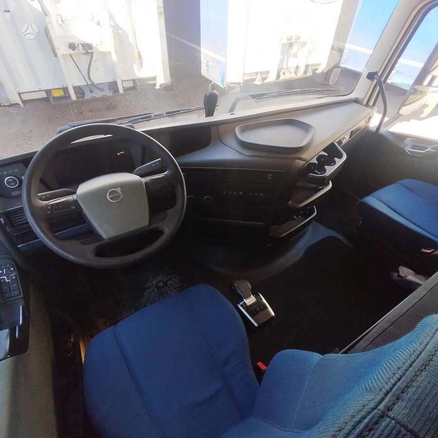 Volvo FH 460 Globetrotter i-Save, double sleeper