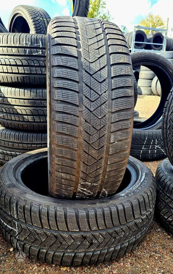 Pirelli SottoZero 3, winter 245/45 R19