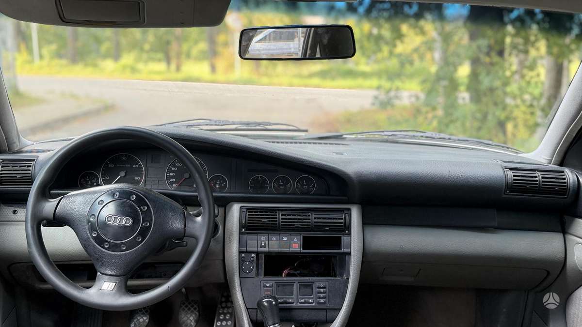 Audi A6, 2.5 l., sedanas