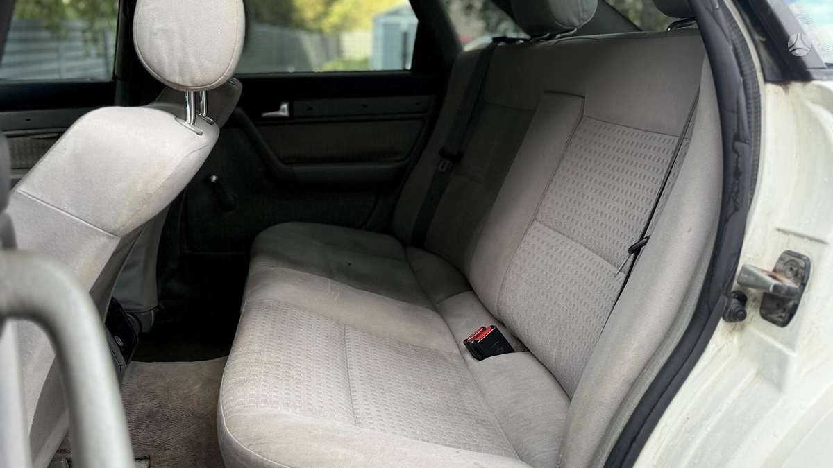 Audi A6, 2.5 l., sedanas