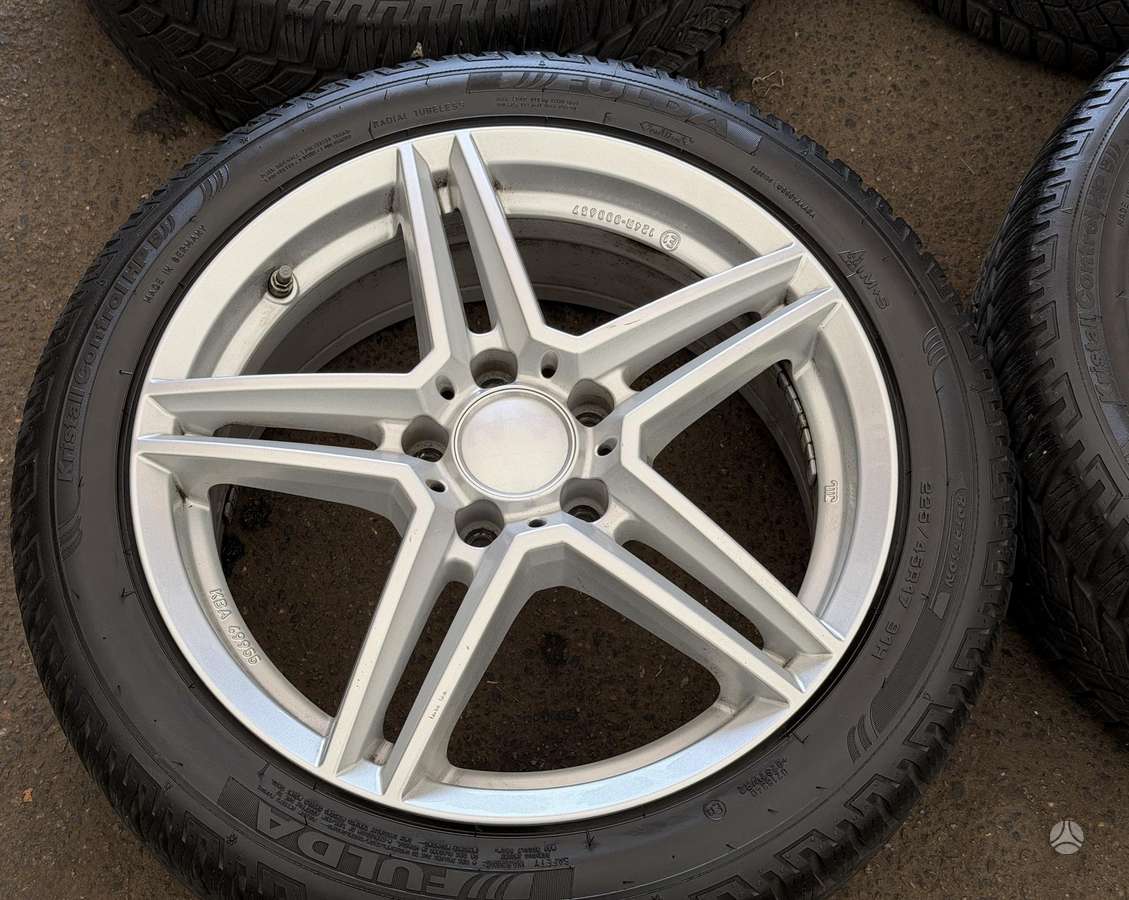 Audi A4, lengvojo lydinio, R17