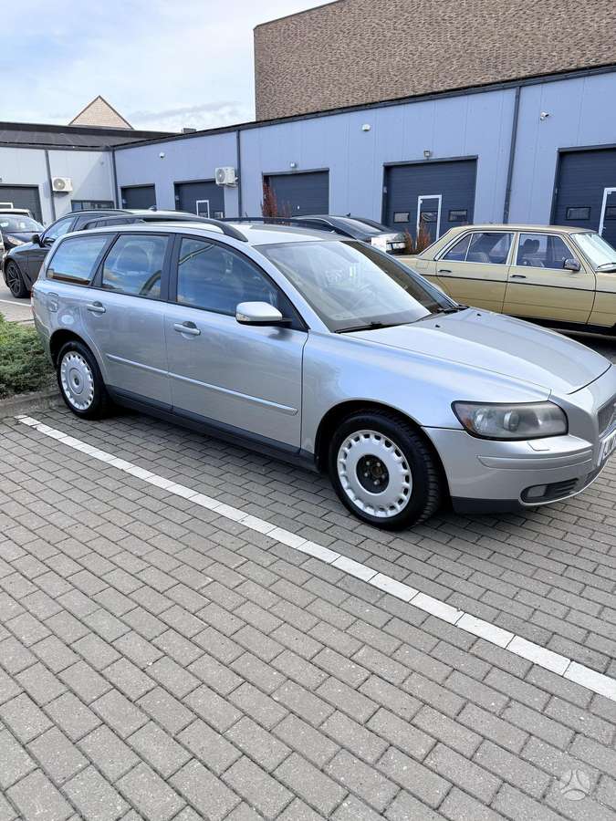 Volvo V50, 2.4 l., wagon