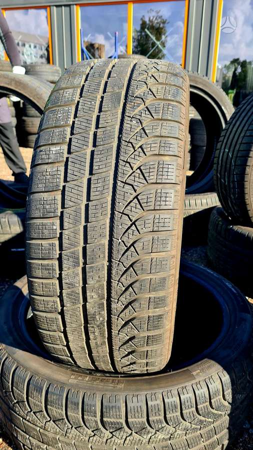 Pirelli P Zero Winter, winter 245/40 R20