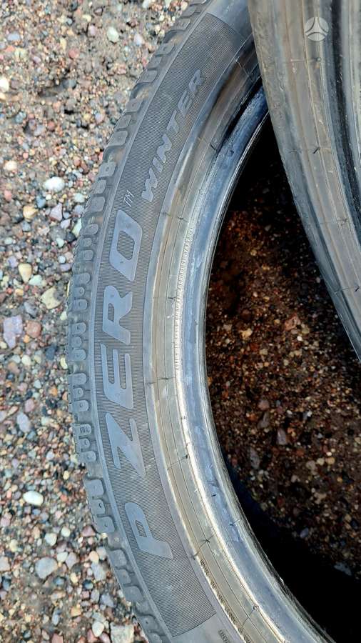 Pirelli P Zero Winter, winter 245/40 R20