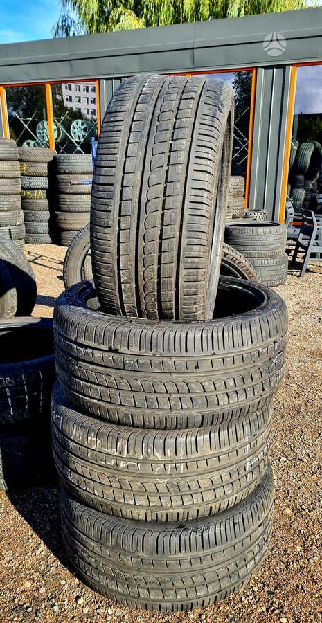 Pirelli P Zero Rosso, summer 275/35 R20
