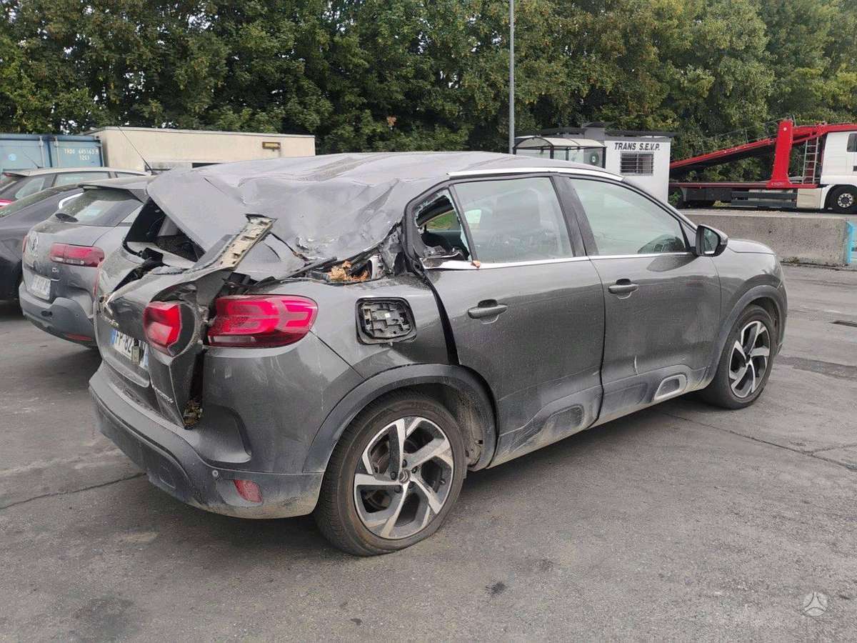 Citroen C5 Aircross dalimis