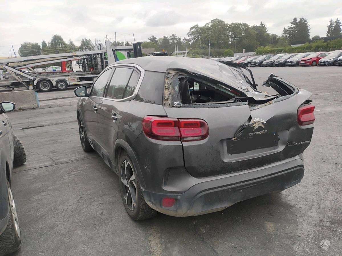 Citroen C5 Aircross dalimis