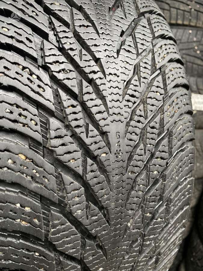 Nokian, winter 235/45 R18
