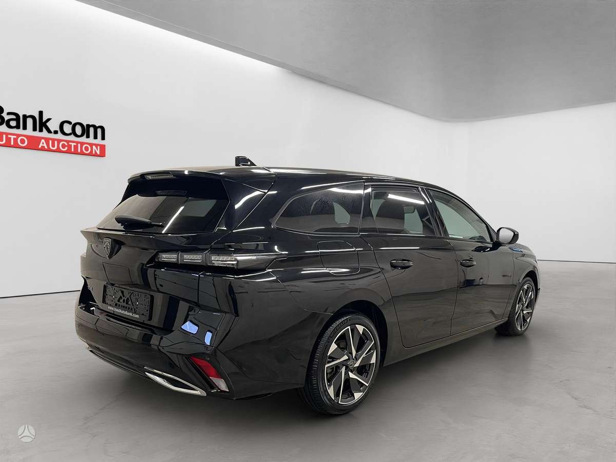 Peugeot 308, 1.2 l., Универсал