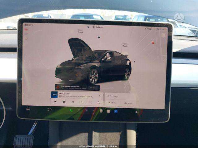 Tesla Model Y, sedanas