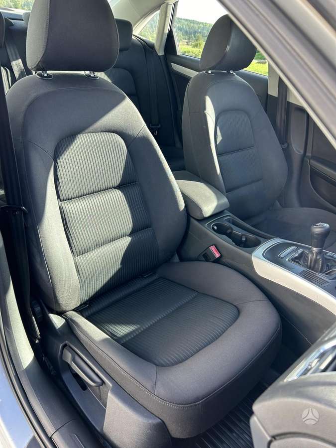 Audi A4, 2.0 l., Седан